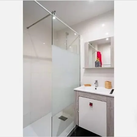 Apartment Spacieux 3 Pieces A 200m Des Plages Antibes