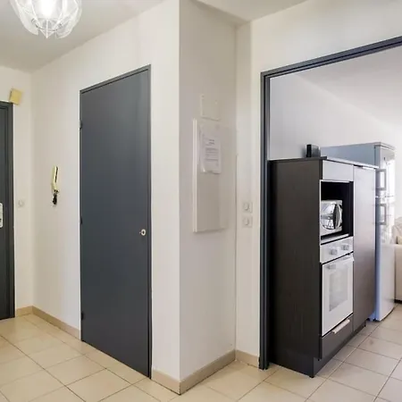 Spacieux 3 Pieces A 200m Des Plages Apartment