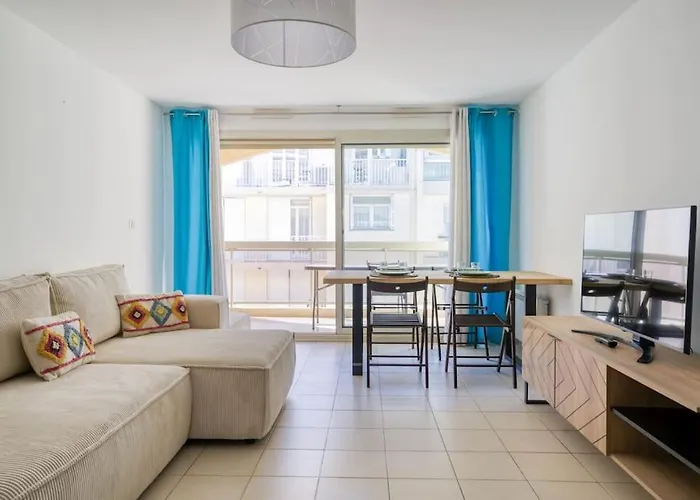 Daire Spacieux 3 Pieces A 200m Des Plages